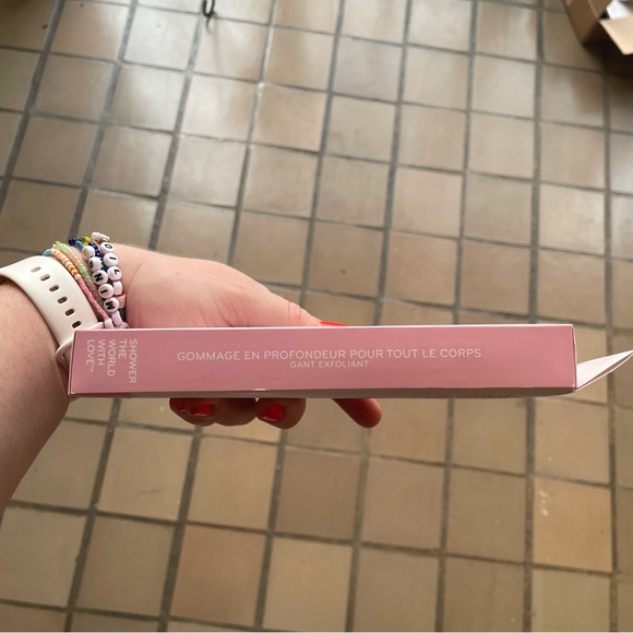 Daily Concepts Daily Exfoliating Mitts - unopened NWT NIB - Picture 6 of 9